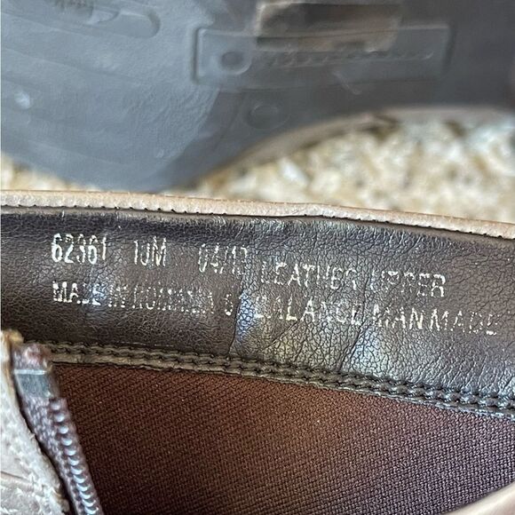 Clarks Gray Leather Limbo Dance Ankle Booties Limbo Dance Size 10 EUC Side Zip - Picture 5 of 8